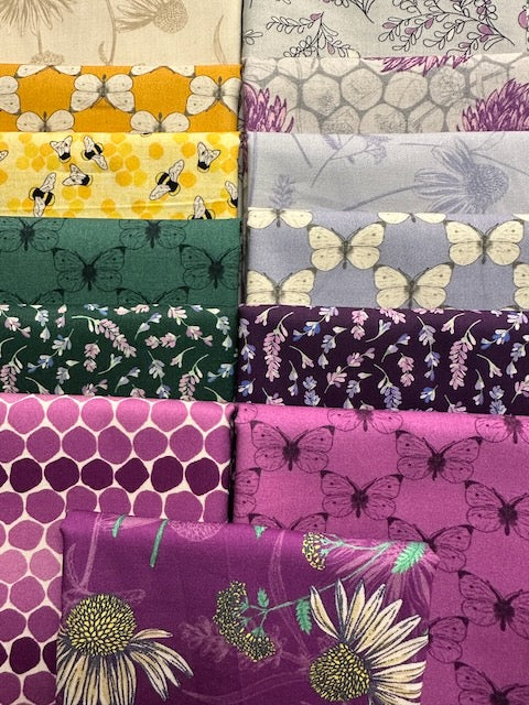 BEE HAVEN Plum 13 fat quarters