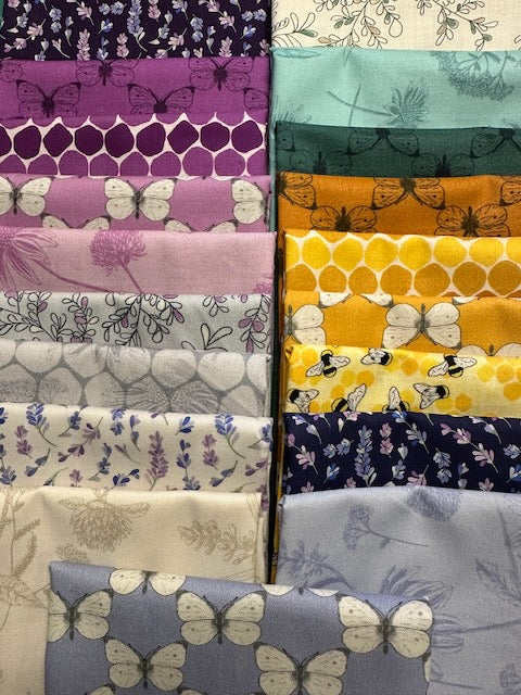 BEE HAVEN 19 fat quarters