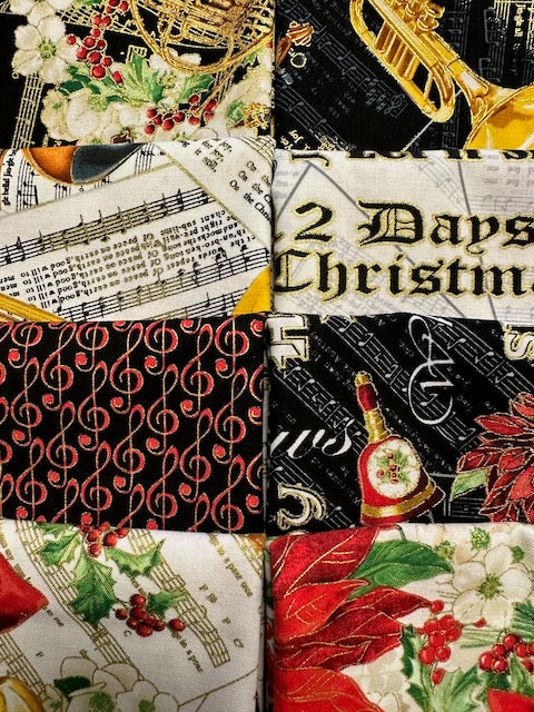 CHRISTMAS MUSICAL 8 fat quarters
