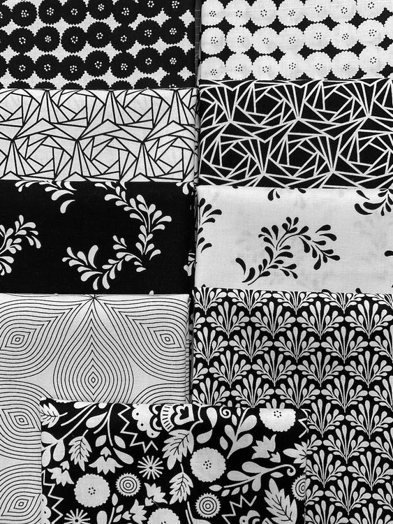 JARDIN NOIR 9 fat quarters