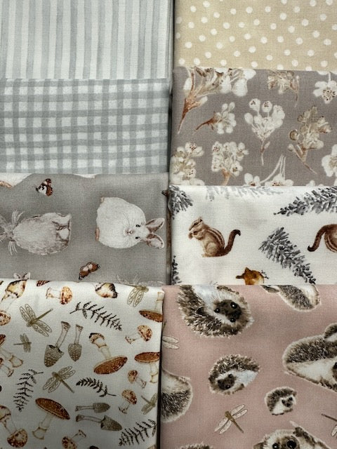 LITTLE ONES 8 fat quarters