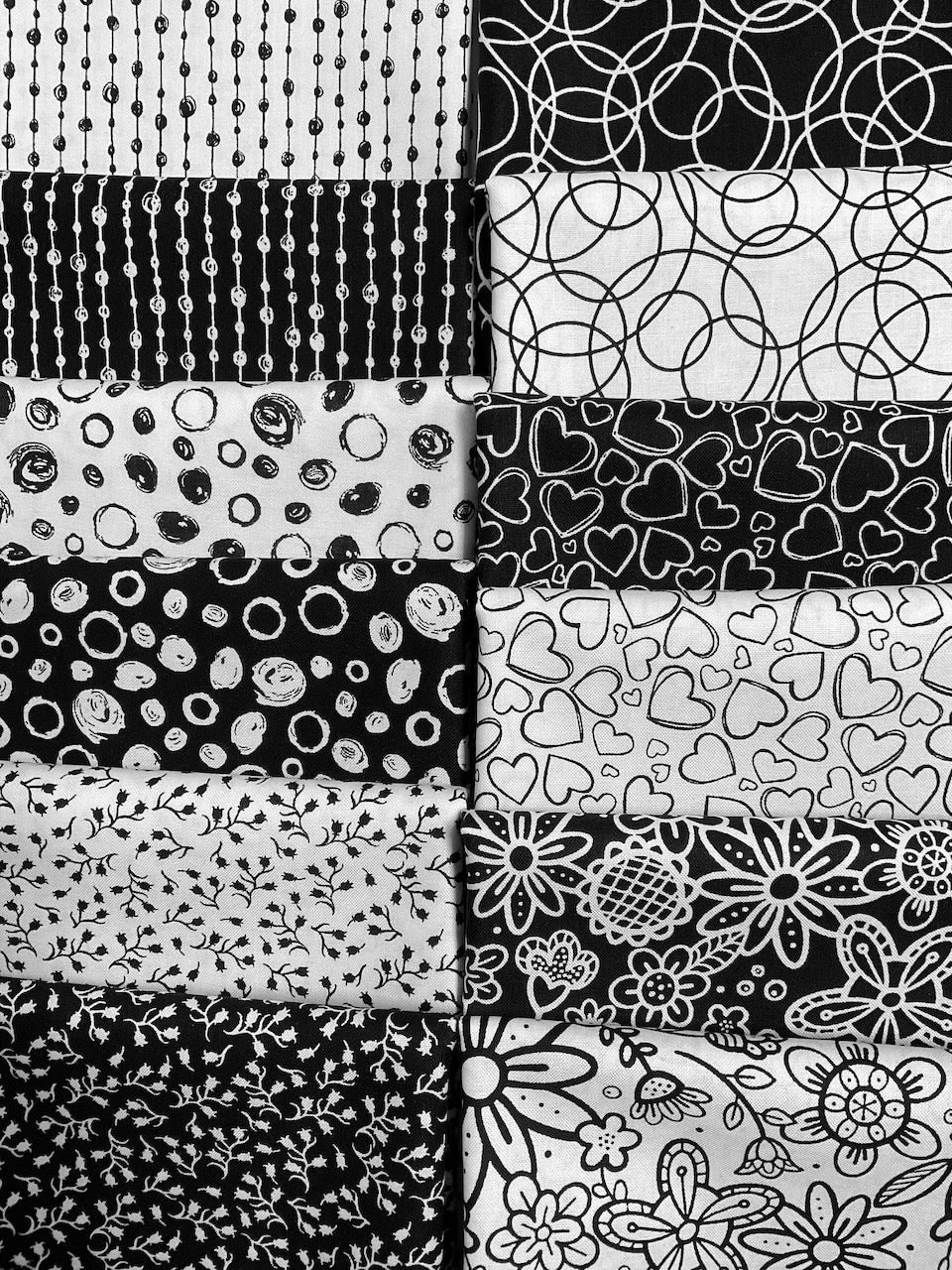 BASICALLY BLACK & WHITE 12 fat quarters