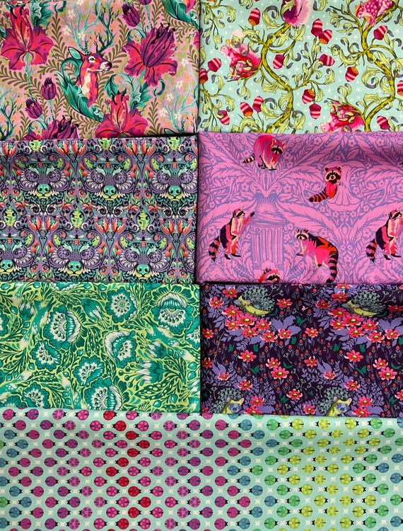 TINY BEASTS Glimmer 7 fat quarters