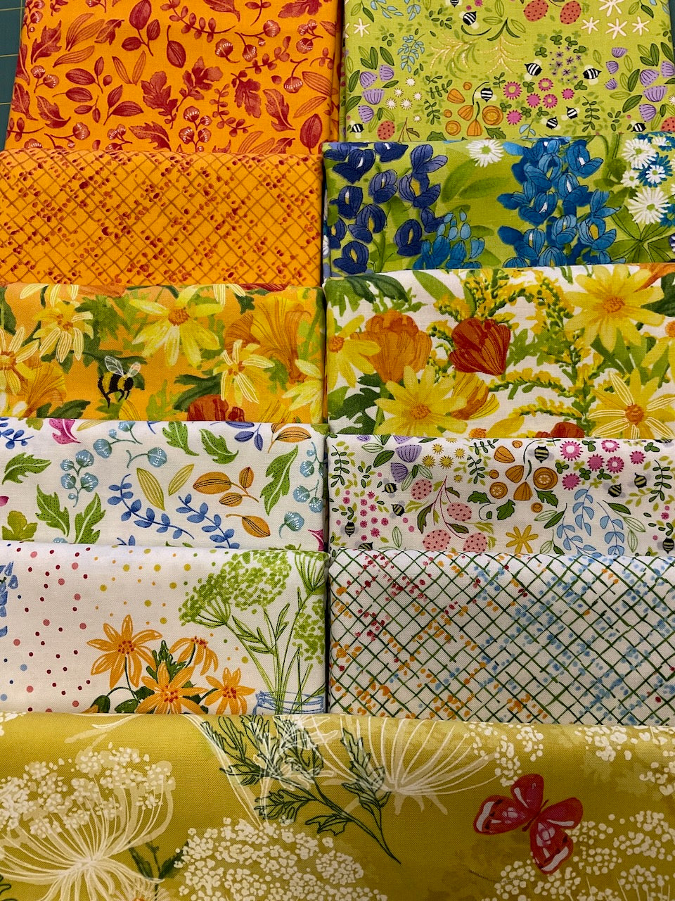 WILD BLOSSOMS Maize 11 half yards